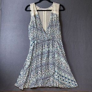 Miss Me Crochet Lace Sleeveless Faux Wrap Dress Size Large Blues Boho Knee Lengh